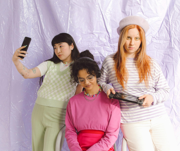 Click, Scroll, Shop: How Gen Z is Redefining Online Fashion